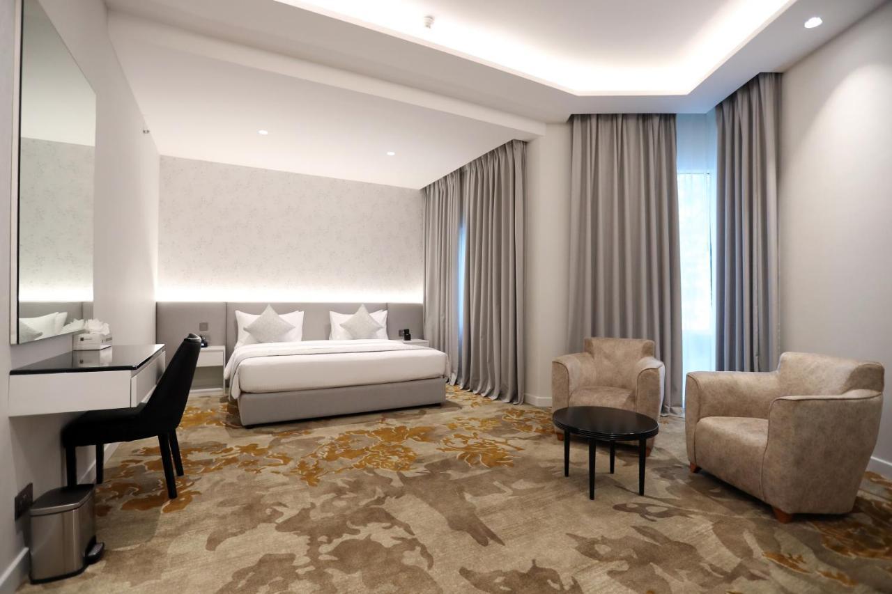 Estay Hotel Dubai Exterior photo