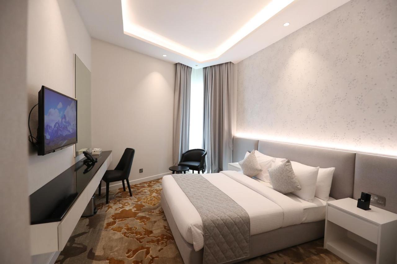 Estay Hotel Dubai Exterior photo