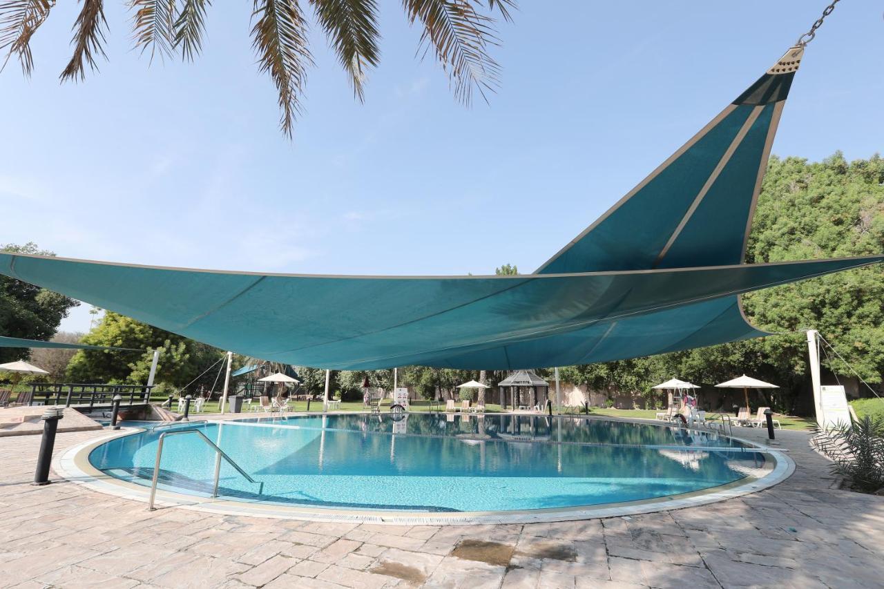 Estay Hotel Dubai Exterior photo
