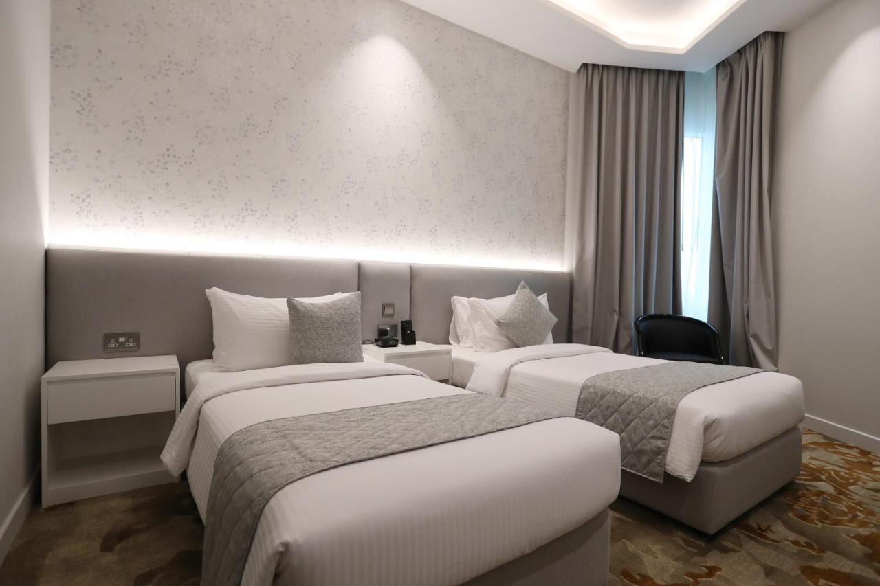 Estay Hotel Dubai Exterior photo