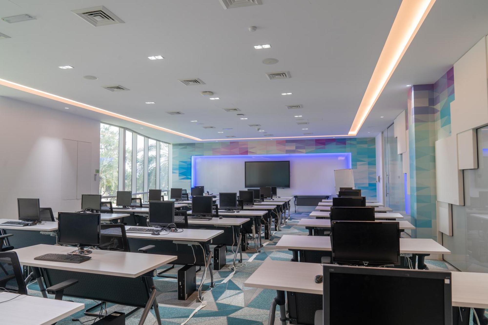 Estay Hotel Dubai Exterior photo