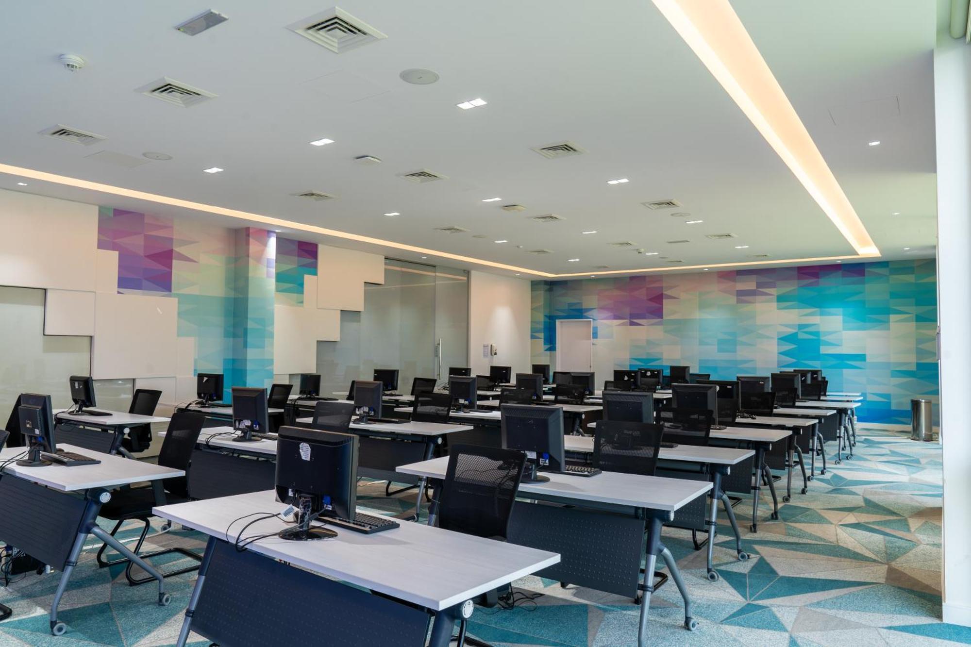 Estay Hotel Dubai Exterior photo
