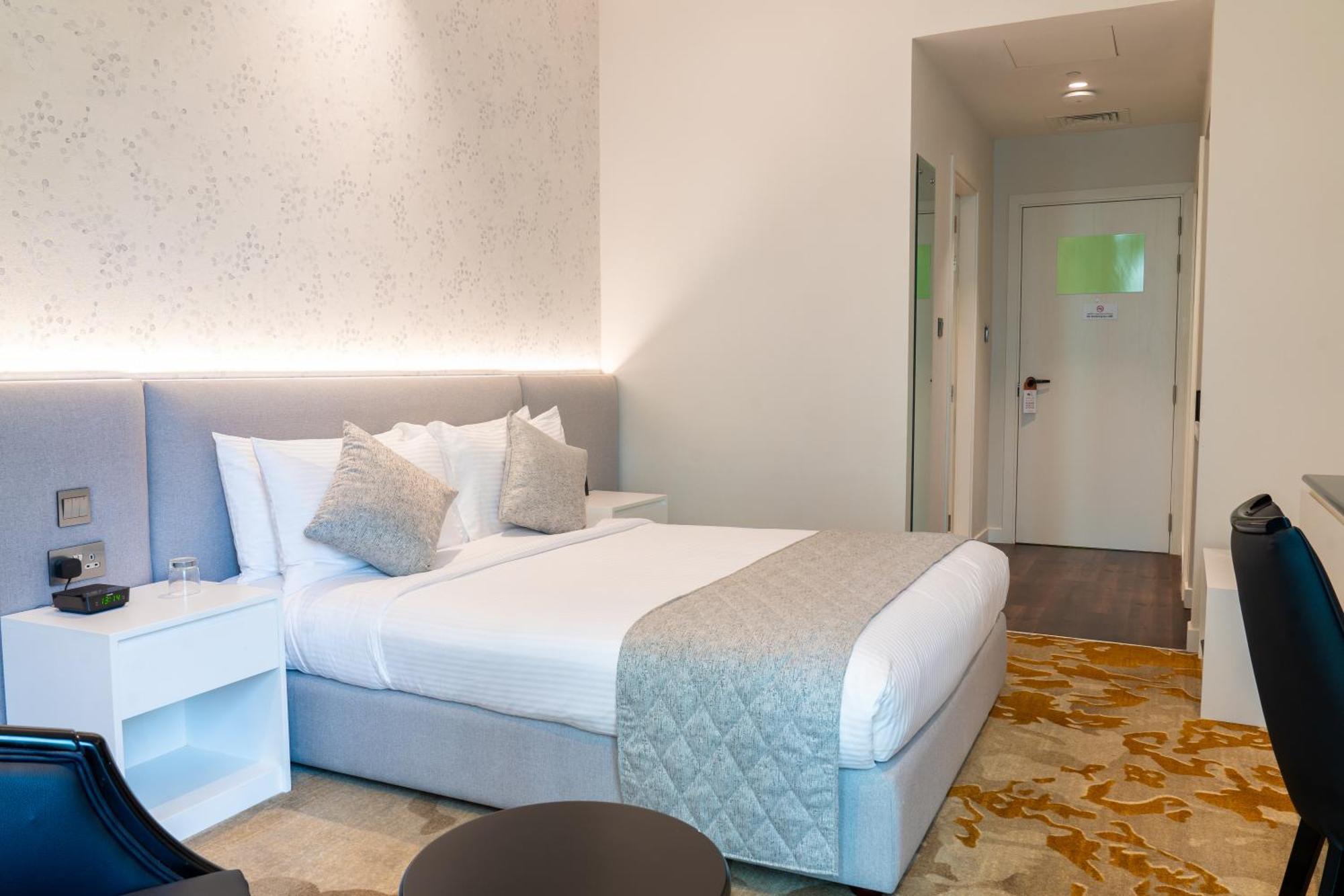 Estay Hotel Dubai Exterior photo